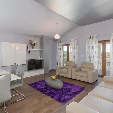 Tatil Evi Eleven-bedroom Holiday In Volme