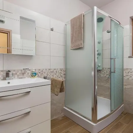 Tatil Evi Eleven-bedroom Holiday In Volme *