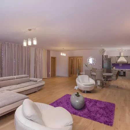 Tatil Evi Eleven-bedroom Holiday In Volme *