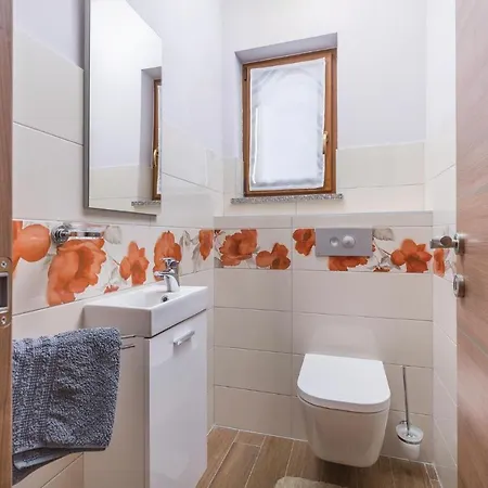 Eleven-bedroom Holiday In Volme